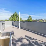 Capitol Hill 1 With Rooftop